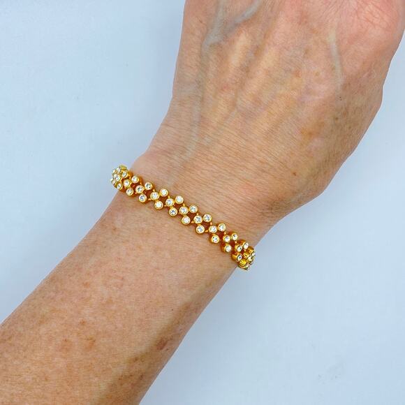 NWOT Elegant Cubic Zirconia Yellow Gold Tone Linked Chain Tennis Bracelet - Picture 2 of 14